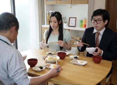 Con dâu đang nứng banh vùng kín cho bố chồng thỏa mãn